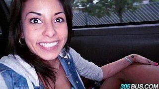 На улице нашли нимфоманку, любящую анал. - порно видео