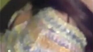 Русская пара снимает свой секс начиная с минета в подъезде - порно видео